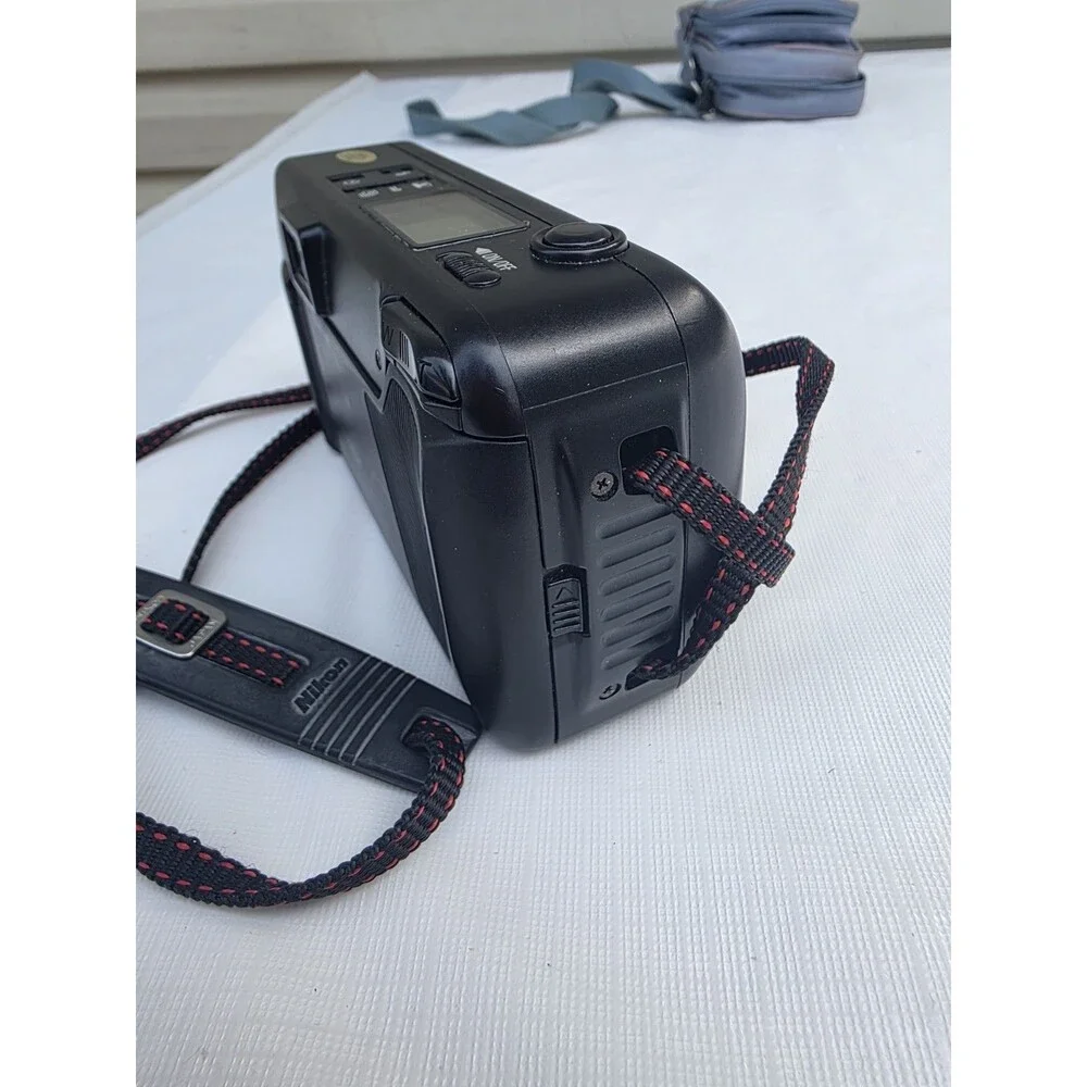Nikon Zoom Touch 500 AF 35mm Film Camera 35-80mm Macro Lens QUARTZ DATE